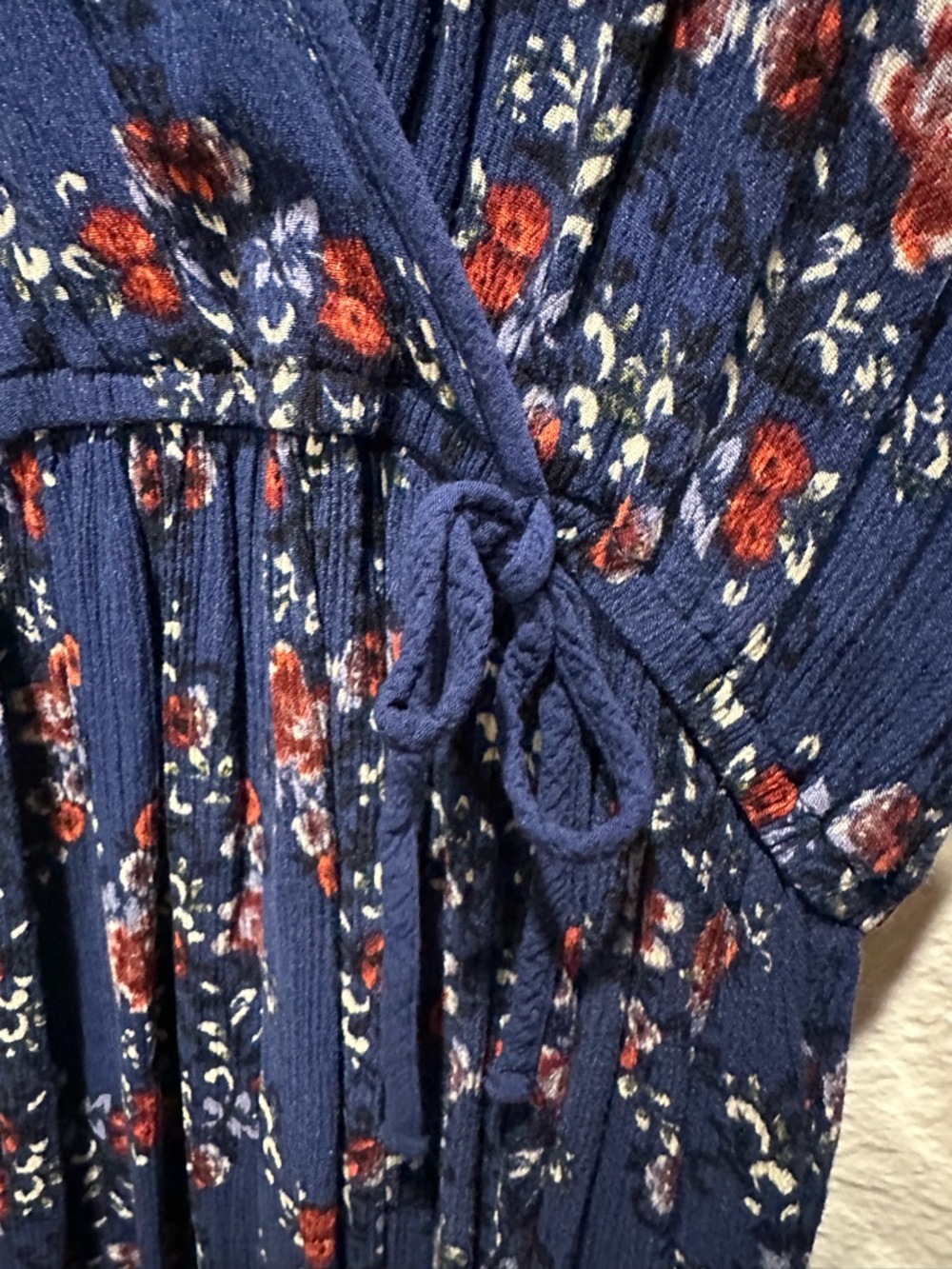 Band of Gypsies Navy Floral Wrap Mini Dress - Picture 4 of 7